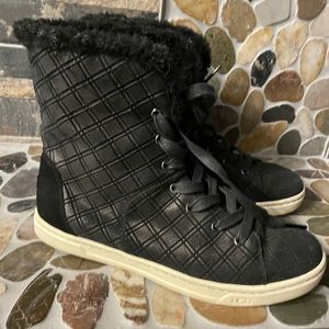 UGG Sneaker Boots 7.5